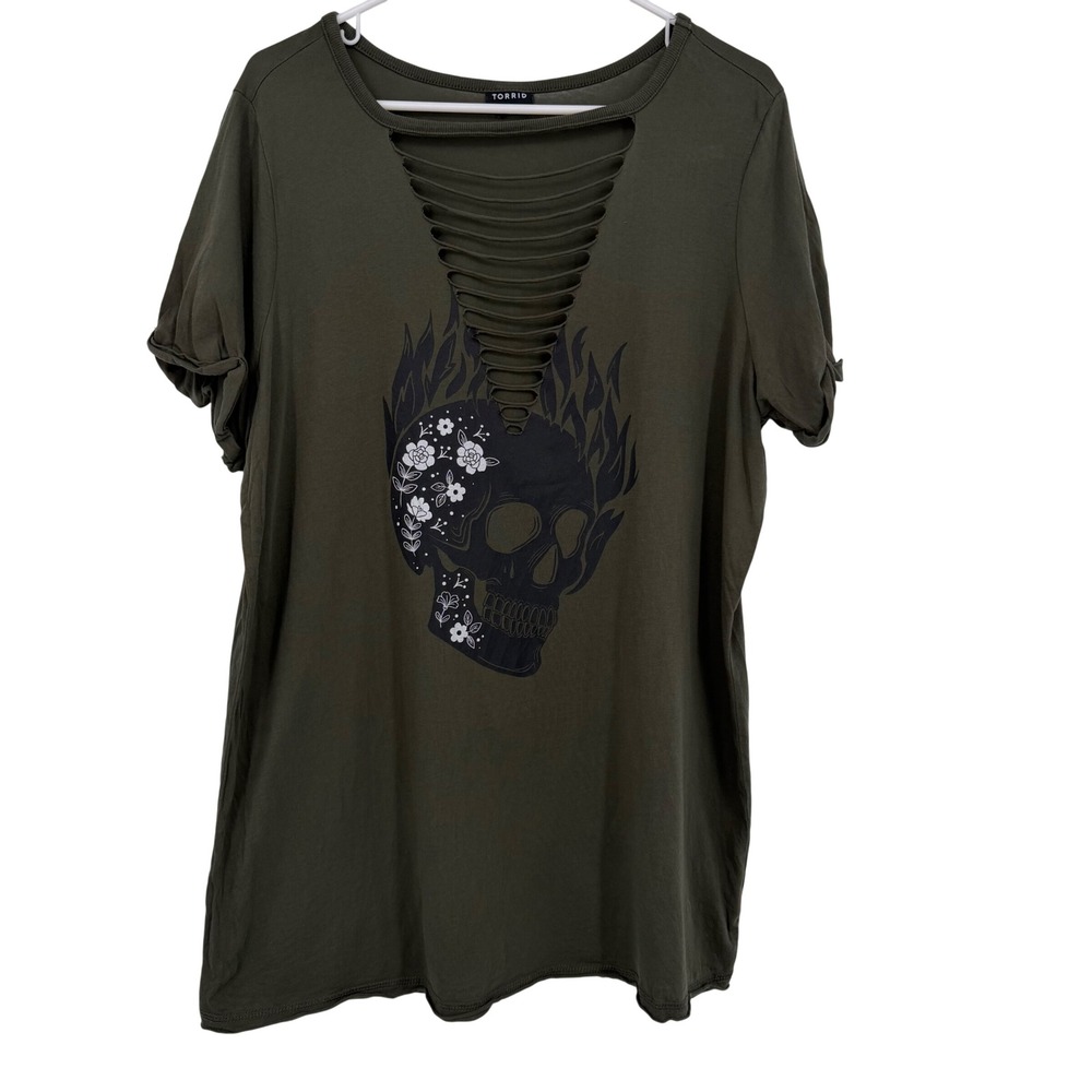 Torrid Graphic T-Shirt Women 1 Olive Green Excellent Skull Lattice Neck Cutout
